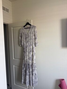 Forever 21 Gray Tie-Dye Maxi Dress with Button V-Neck